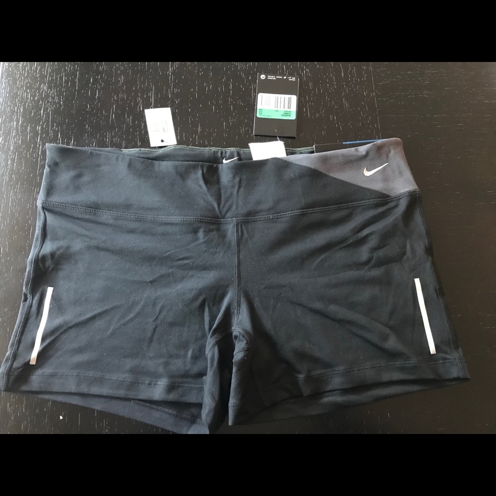NWT, Nike Women’s Epic Run Tight size XL